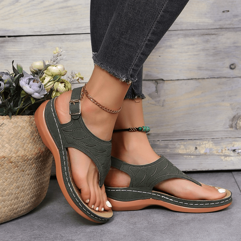 Cameron Arch Support Cross-Strap Cushioned Sandals