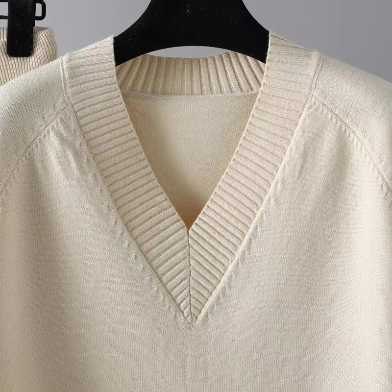 Clarisse Knitted V-Neck Two Piece Set