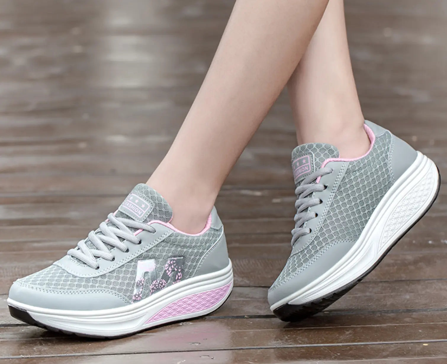 Carola Orthopedic Arch Support Sneakers