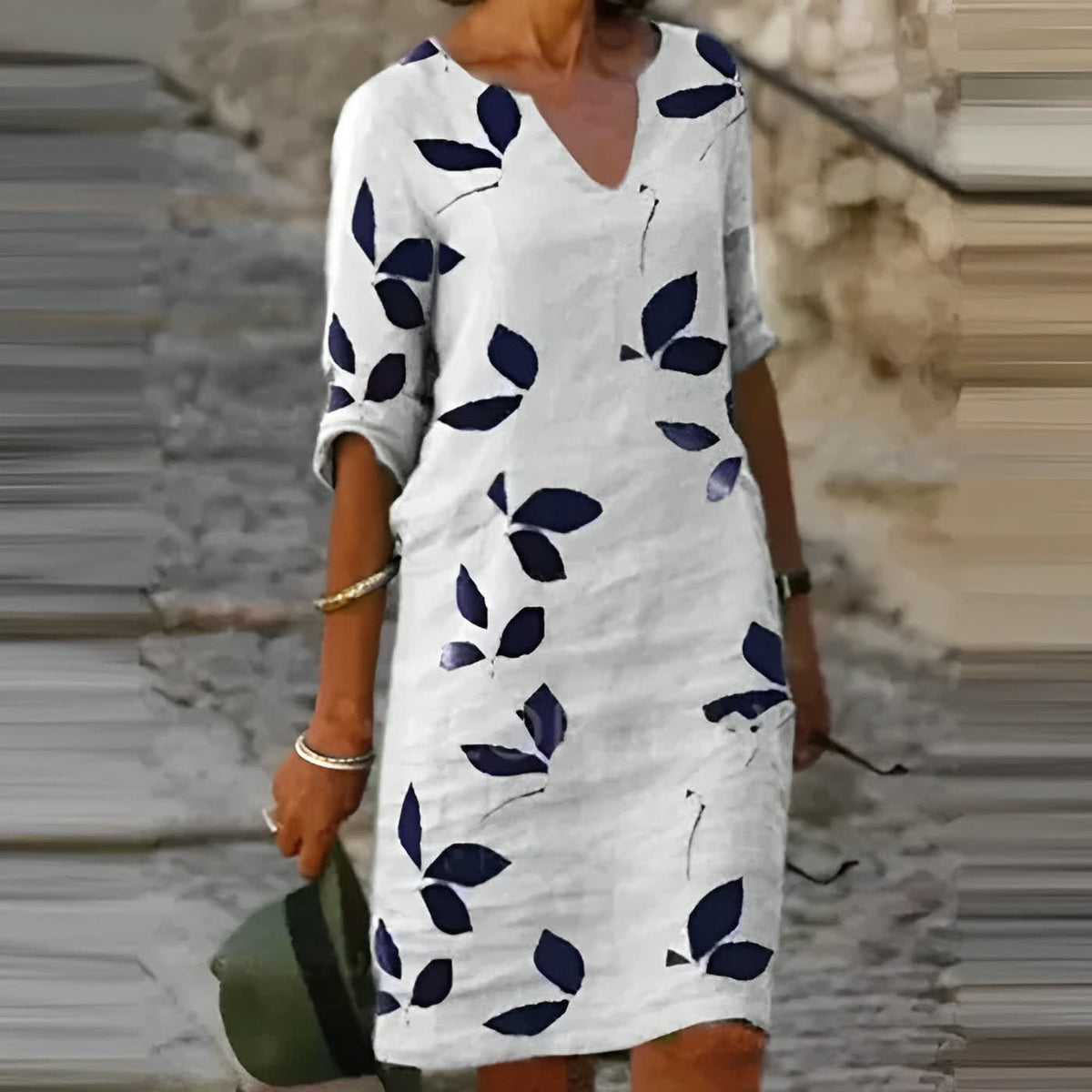 Hollie Leaf Print V-Neck Shift Dress_2