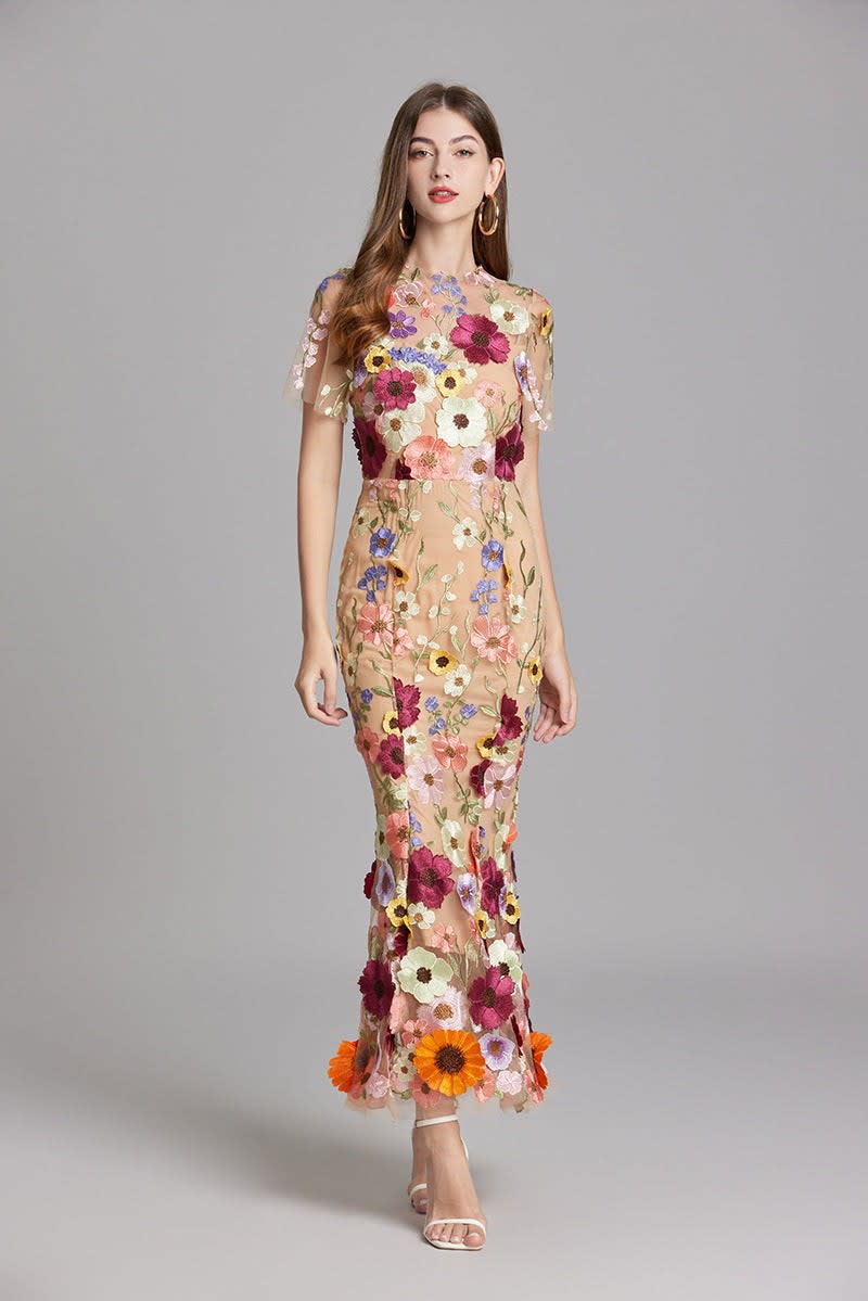 Catriona Floral Embroidered Maxi Dress_7