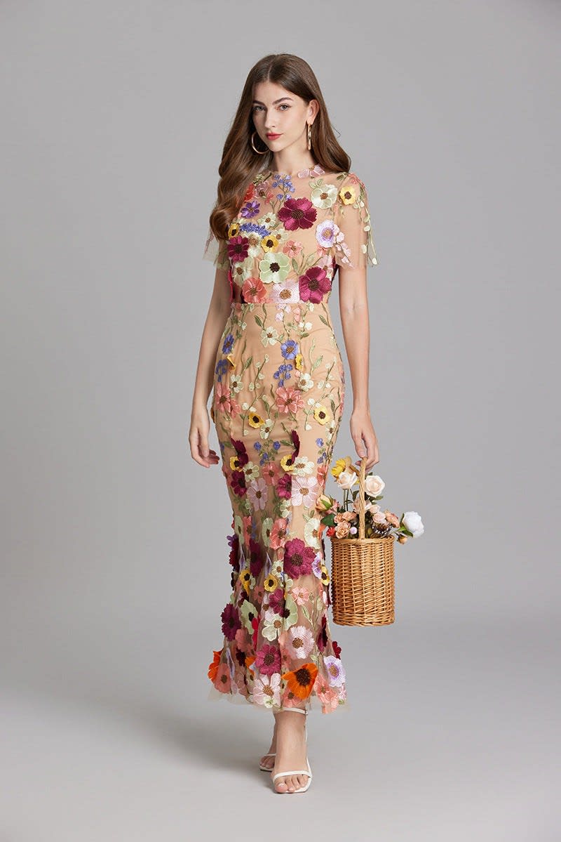 Catriona Floral Embroidered Maxi Dress_8