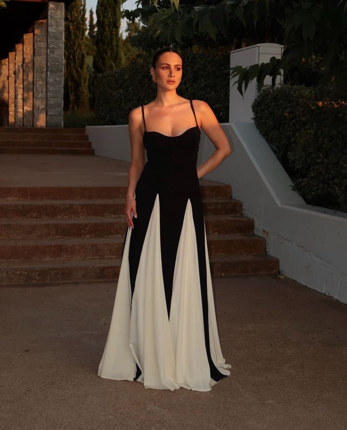 Callie Wedding Guest Sleeveless V-Neck Color Block Maxi Dress_4