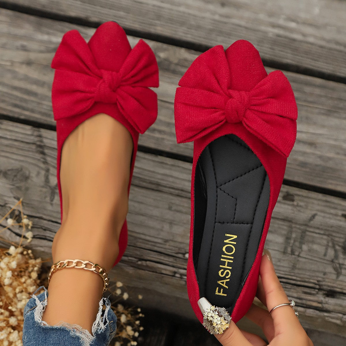 Amelia Rose Bow Detail Cushioned Ballet Flats