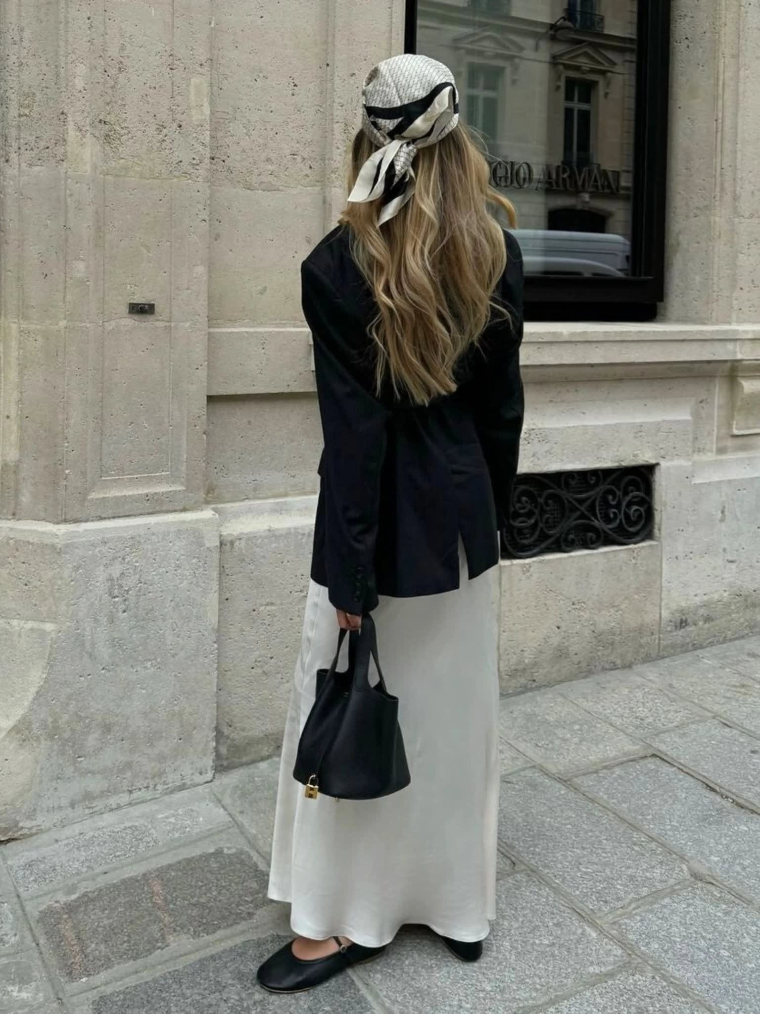 Lila Structured Leather Bucket Bag