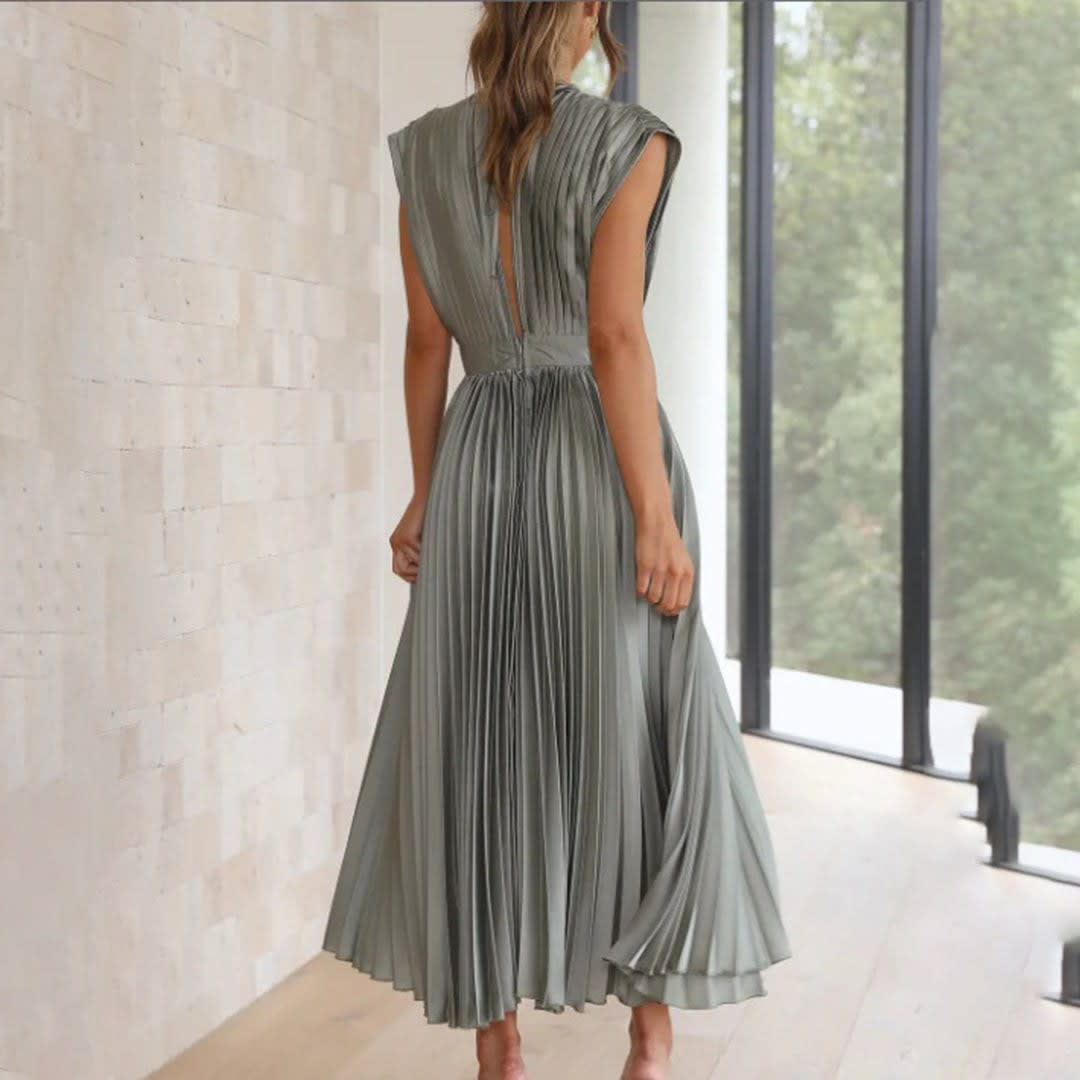 Piper Wedding Guest Pleated V-Neck Midi Dress_12