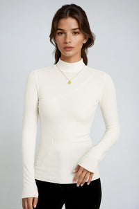 Vilde Slim Fit Mock Neck Top