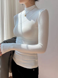 Vilde Slim Fit Mock Neck Top